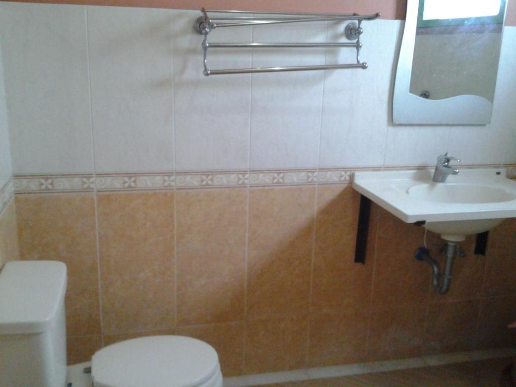 Villa And Resto Basanova Batu  Exterior foto