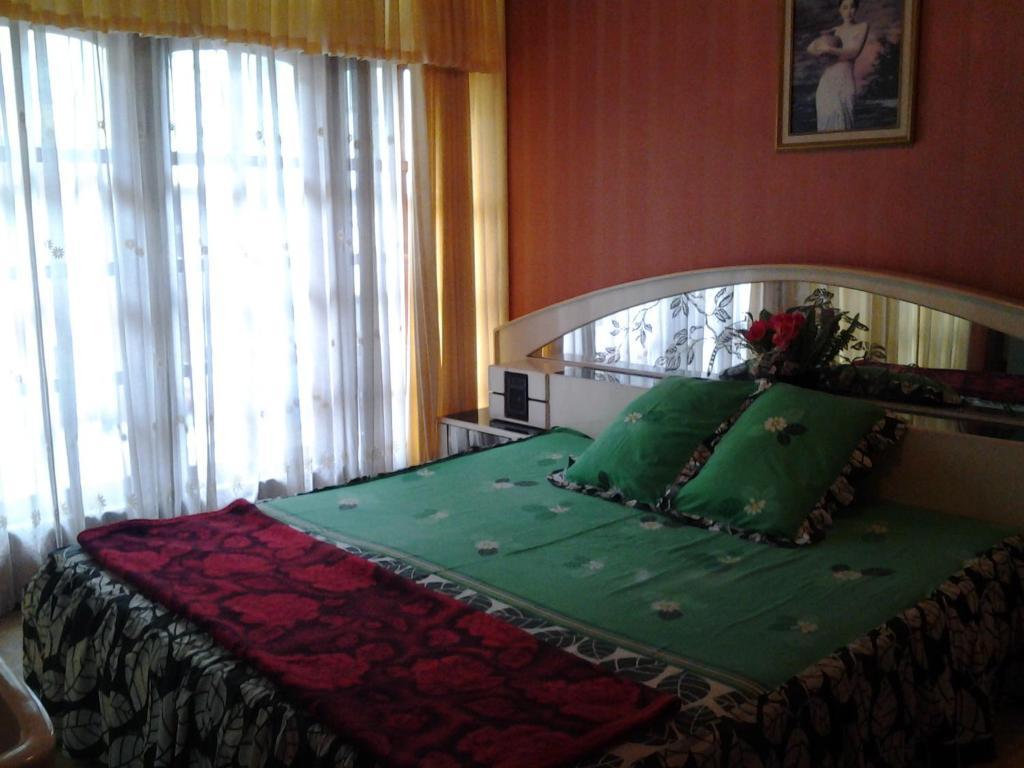 Villa And Resto Basanova Batu  Habitación foto