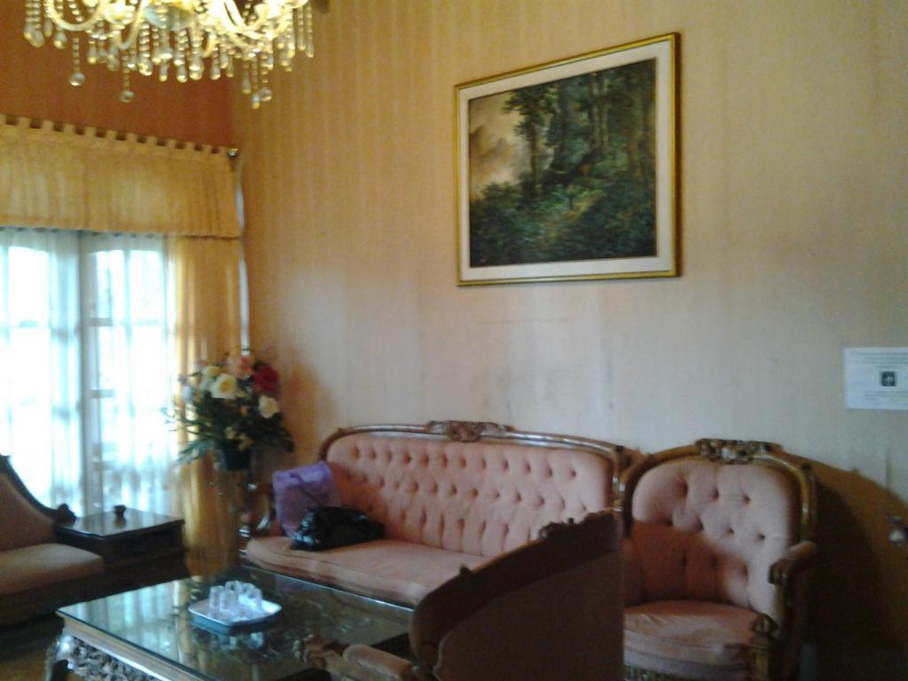 Villa And Resto Basanova Batu  Exterior foto