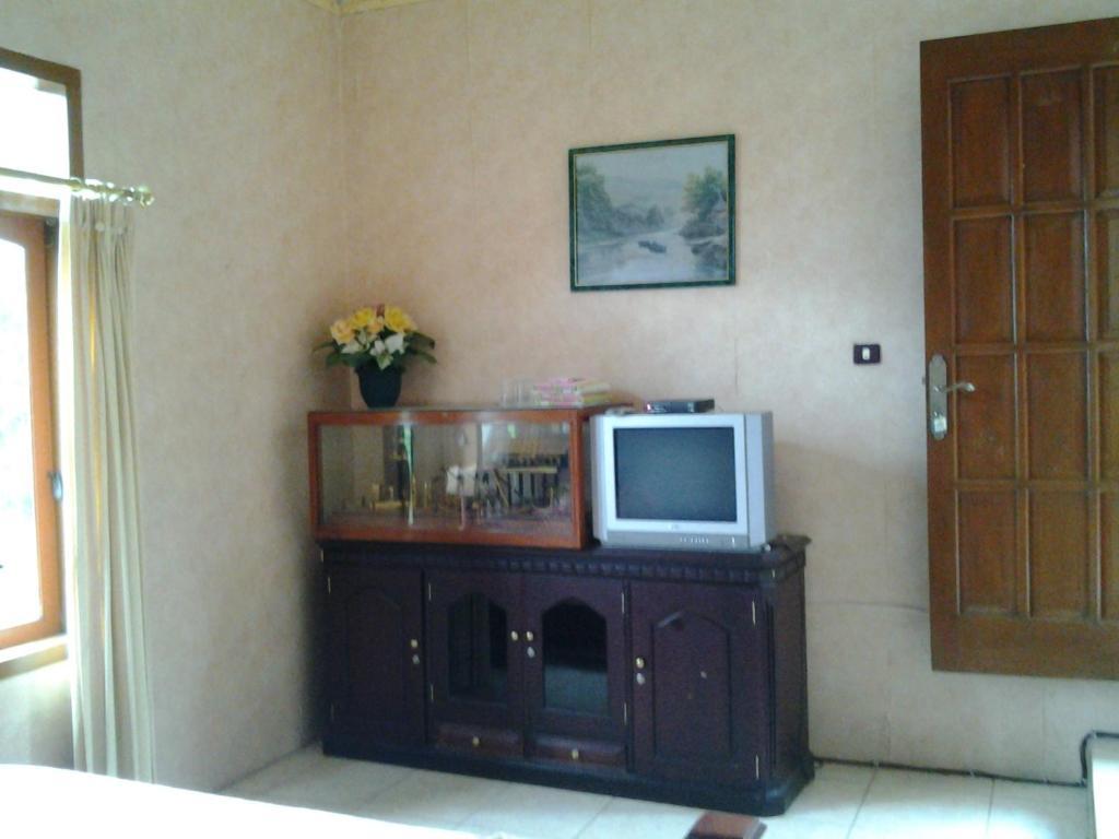 Villa And Resto Basanova Batu  Exterior foto